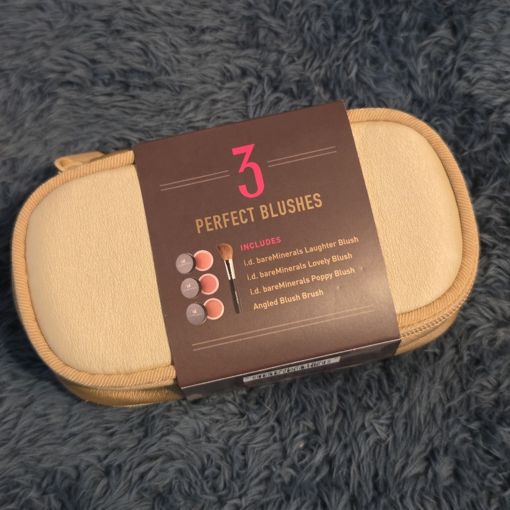 bareMinerals Blush Trio in Tan Case